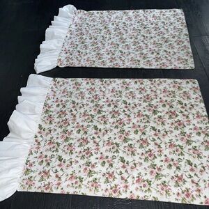 Pequot‎ Vintage Standard Size Pillowcases Set (2) Floral No Iron Muslin Ruffles